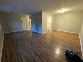 305 Molloy Ct in Paducah, KY - Building Photo - Building Photo