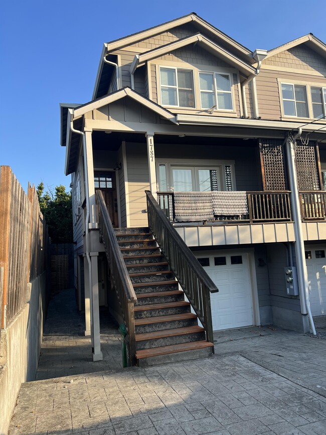 property at 1787 N Ainsworth St