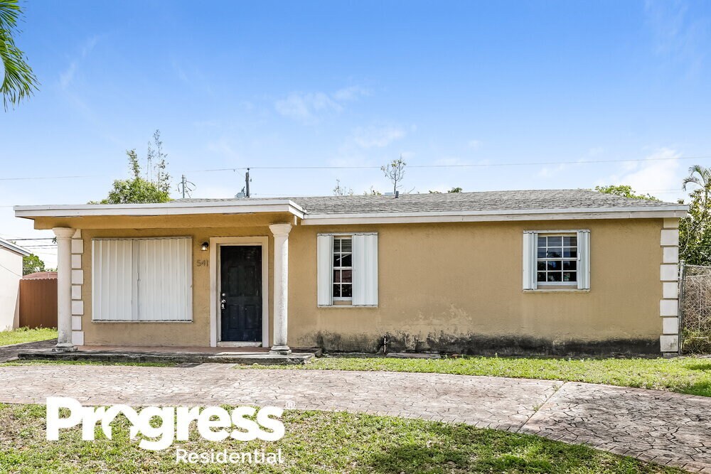 541 N 68th Way in Hollywood, FL - Foto de edificio