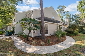 9960 Moorings Dr in Jacksonville, FL - Building Photo - Building Photo