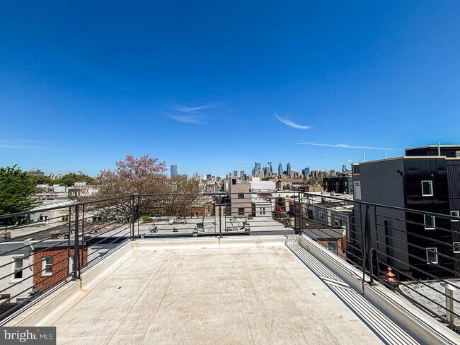 2212 Greenwich St in Philadelphia, PA - Building Photo - Building Photo
