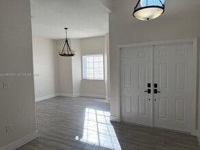 5521 SW 158th Ct in Miami, FL - Building Photo - Building Photo