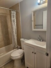 7508 Tarpley Dr in Rockville, MD - Foto de edificio - Building Photo