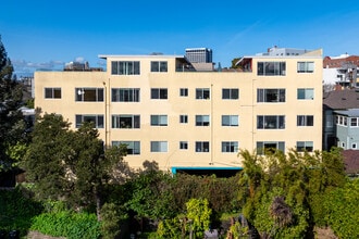 Bel Aire Courtyard in Oakland, CA - Building Photo - Building Photo