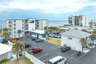 Traders Inn Beach Club in Ormond Beach, FL - Building Photo - Building Photo