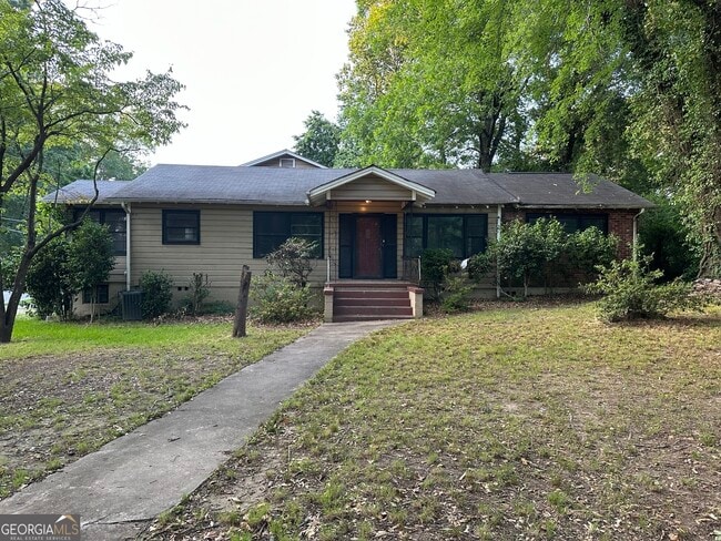 property at 498 North Ave