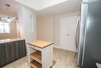 2320 W Azeele St in Tampa, FL - Building Photo - Building Photo