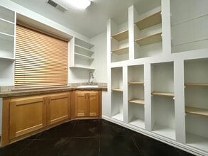 1001 Pinzon St NW in Los Lunas, NM - Building Photo - Building Photo