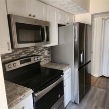 293 Country Club Dr in Jonesboro, GA - Building Photo - Building Photo