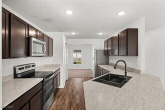 428 Piedmont St in Lehigh Acres, FL - Building Photo - Building Photo