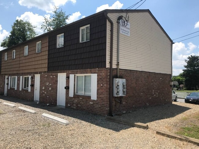 1254 Argonne Dr in Natrona Heights, PA - Building Photo - Building Photo