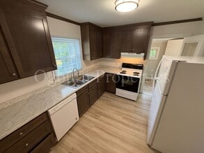 4912 Miller Rd in Winston-Salem, NC - Building Photo - Building Photo