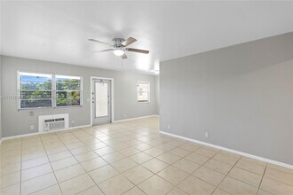 138 Norwich F in West Palm Beach, FL - Building Photo - Building Photo