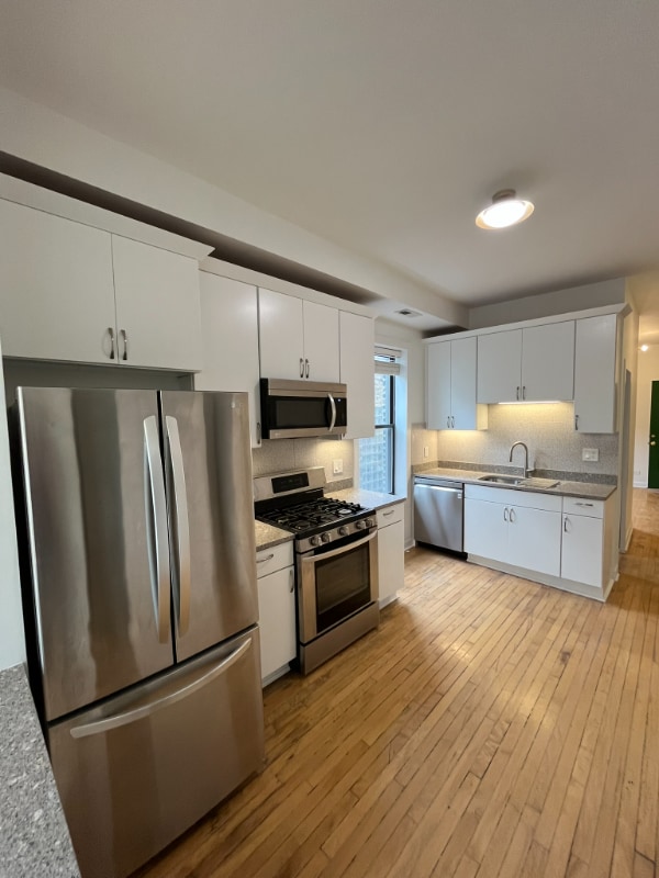 1320 N Wicker Park Ave