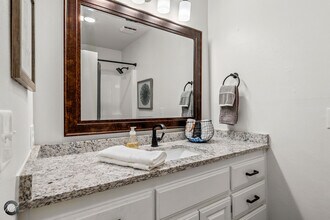 30 Lunsford Ln in Bella Vista, AR - Building Photo - Building Photo