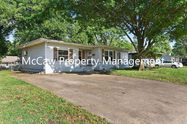 1520 Hilltop Dr in Garland, TX - Building Photo - Building Photo