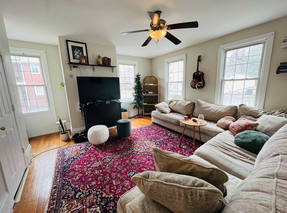 3 Charles St in Woburn, MA - Building Photo