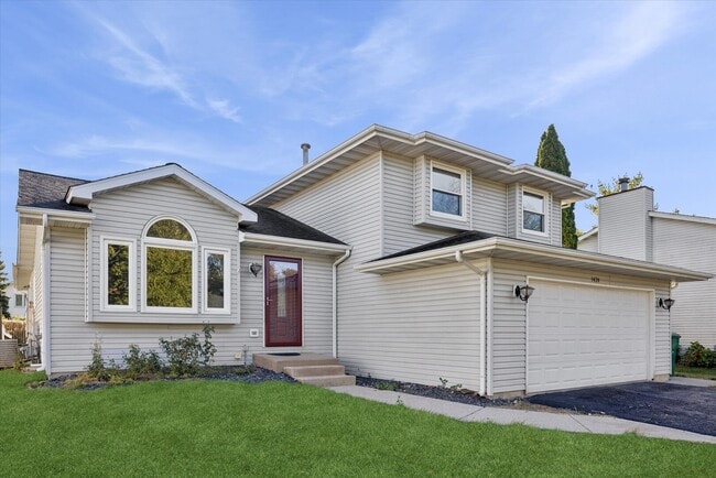 1424 Phoenix Ln in Joliet, IL - Building Photo - Building Photo