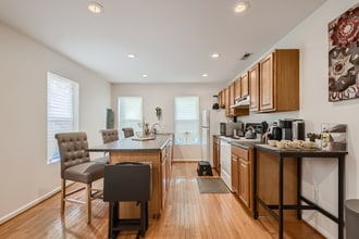 107 N Chester St, Unit 2 in Baltimore, MD - Building Photo - Building Photo