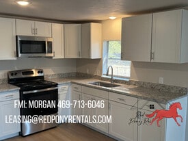 480 Beulah St in Hawkins, TX - Building Photo