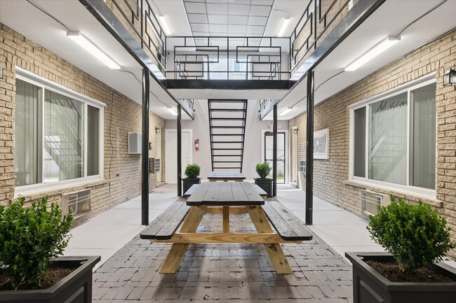 Greenfield Apartments in Detroit, MI - Foto de edificio - Building Photo