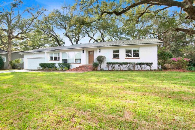 380 S Church St in Fairhope, AL - Building Photo - Building Photo