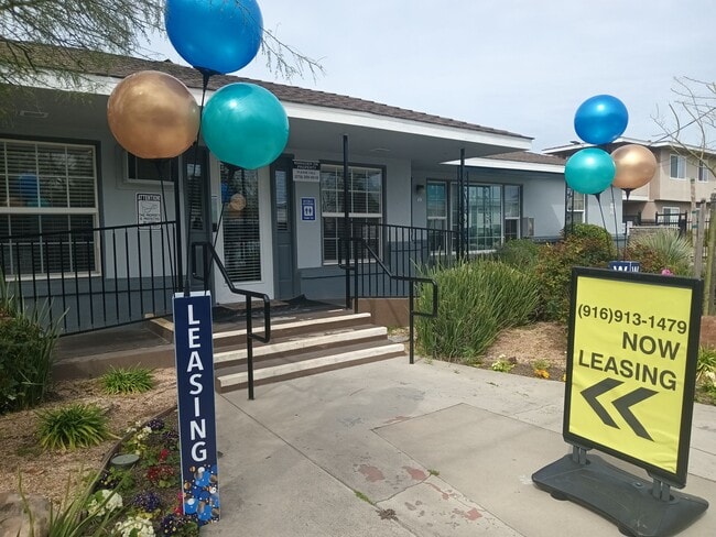 2503 Edison Ave in Sacramento, CA - Building Photo - Building Photo