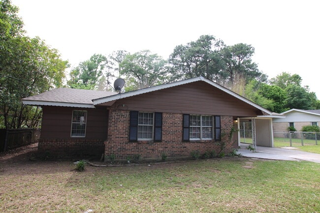 3715 Driftwood Ln in Tyler, TX - Building Photo - Building Photo