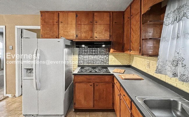 7852 Opal Dr, Unit 104 in Chattanooga, TN - Foto de edificio - Building Photo