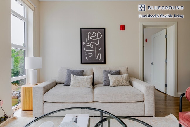 28 Austin St-Unit -FL3-ID1226 in Newton, MA - Building Photo - Building Photo