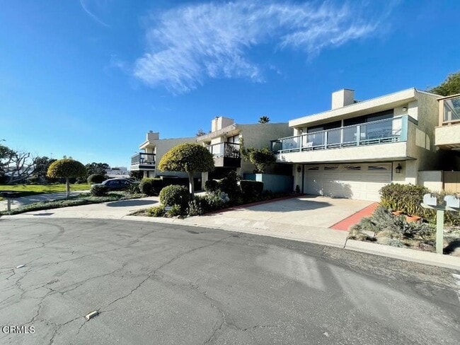 127 Seaspray Way in Port Hueneme, CA - Building Photo - Building Photo