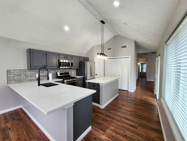 2118 Creston Dr in Spring, TX - Building Photo - Building Photo