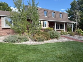 7135 W Clifton Ave in Littleton, CO - Foto de edificio - Building Photo