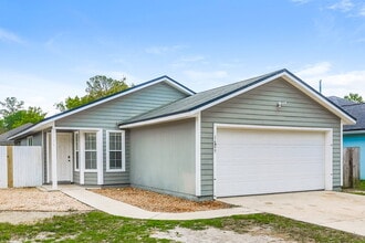 1409 Forbes St in Green Cove Springs, FL - Building Photo - Building Photo