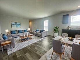 15862 Villaire Ave in Clinton Township, MI - Building Photo