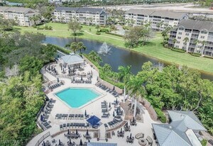 817 Carrick Bend Cir in Naples, FL - Building Photo