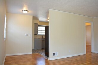 5731 N Montana Ave in Portland, OR - Building Photo - Building Photo