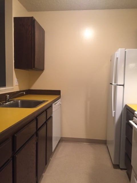 8715 SW Brightfield Cir in Portland, OR - Building Photo - Building Photo