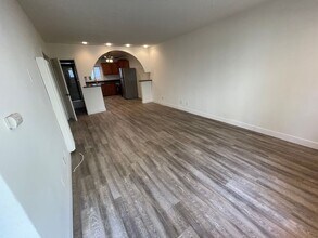 12117 Pacific Ave, Unit 05 in Los Angeles, CA - Building Photo - Building Photo
