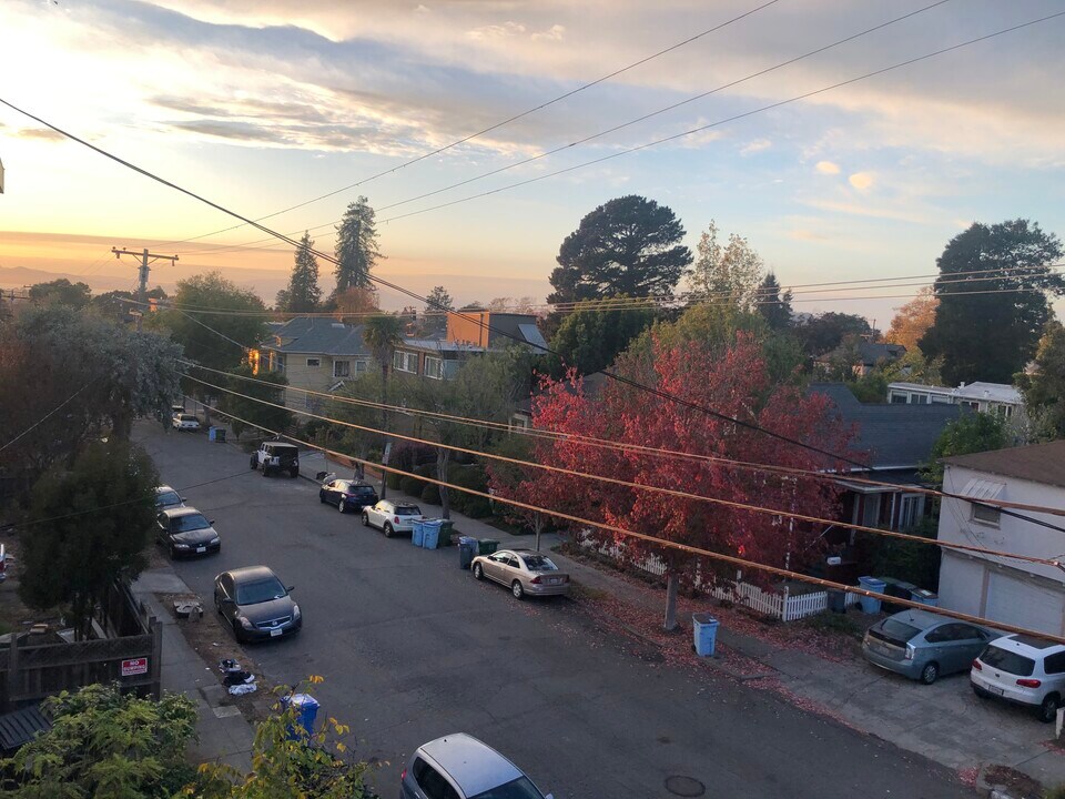 1822 Francisco St, Unit 10 in Berkeley, CA - Building Photo