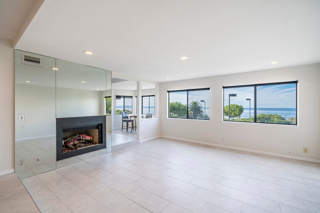 2209 W 25th St, Unit #7 in San Pedro, CA - Building Photo