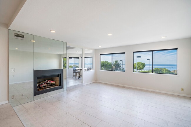 property at 2209 W 25th St
