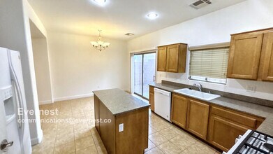 145 Coronation Ave in Las Vegas, NV - Building Photo - Building Photo