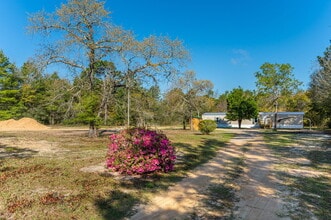 512 W Bach Dr in Defuniak Springs, FL - Building Photo - Building Photo