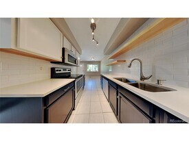 553 Ridgeview Dr in Louisville, CO - Building Photo