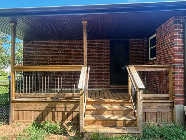 173 Harding Ave in Newington, CT - Building Photo - Building Photo