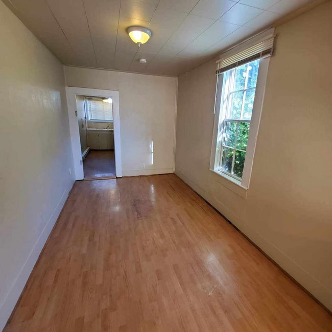 407 Adams Ln in Lewiston, ID - Foto de edificio - Building Photo