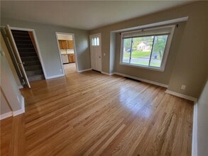 223 Glenbrook Rd in Rochester, NY - Building Photo - Building Photo