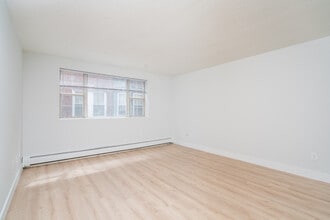 163 Summer St, Unit 34 in Somerville, MA - Building Photo - Building Photo
