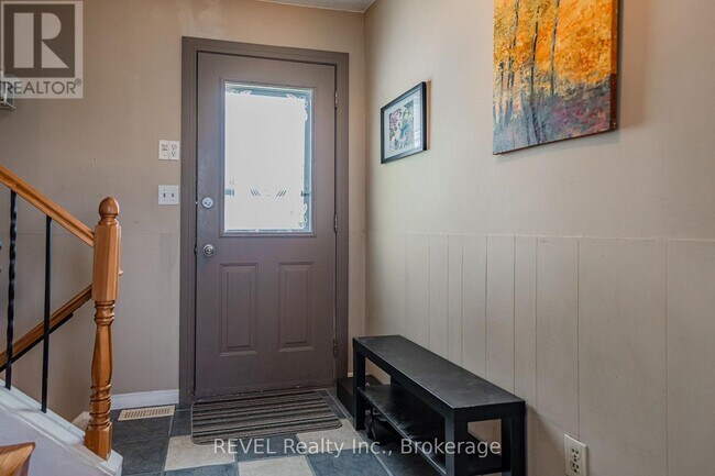 6495 Pitton Rd in Niagara Falls, ON - Building Photo - Building Photo